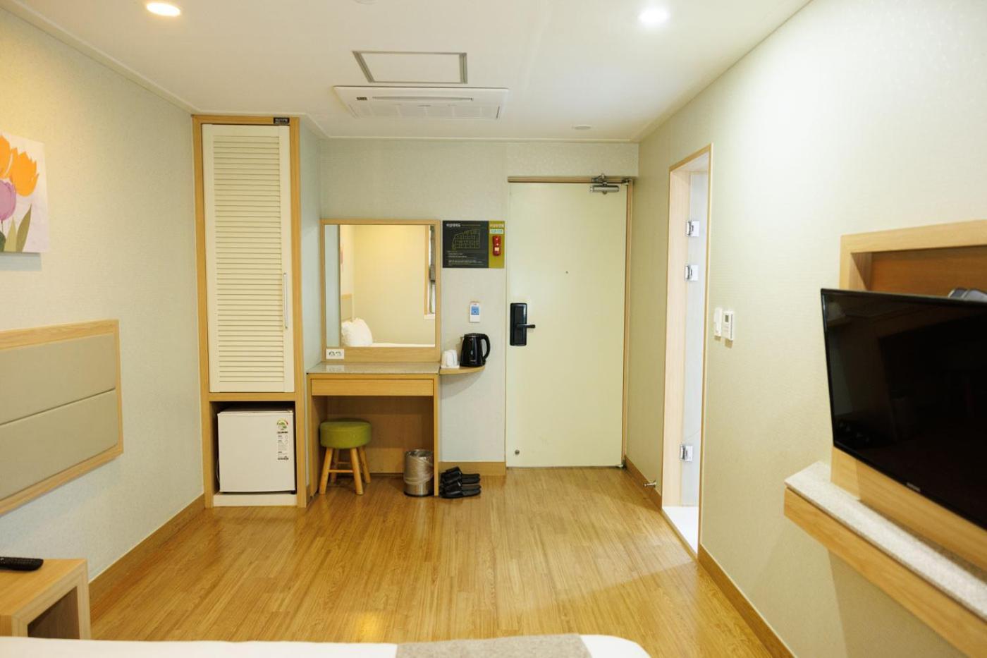 Staz Hotel Jeju Robero Exterior foto